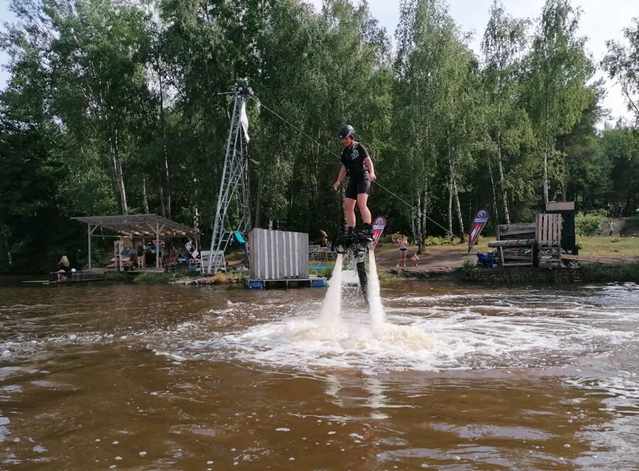 Flyboarding - 10 minut
