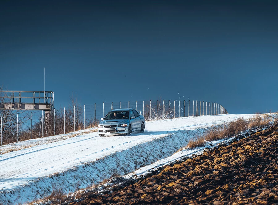 Jízda v Mitsubishi Lancer EVO IX
