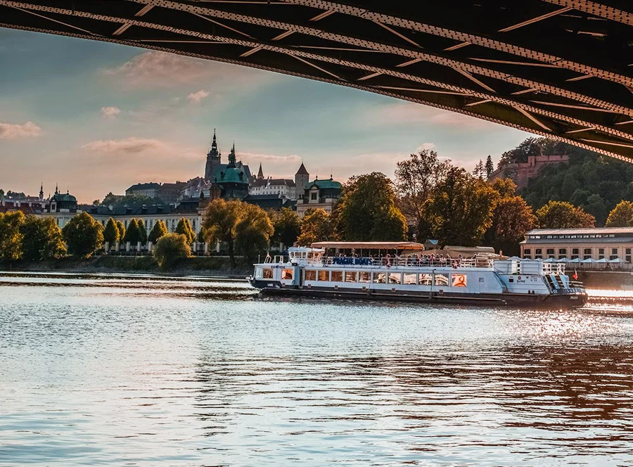 Ekoplavba na lodi Marie d´ Bohemia s Proseccem