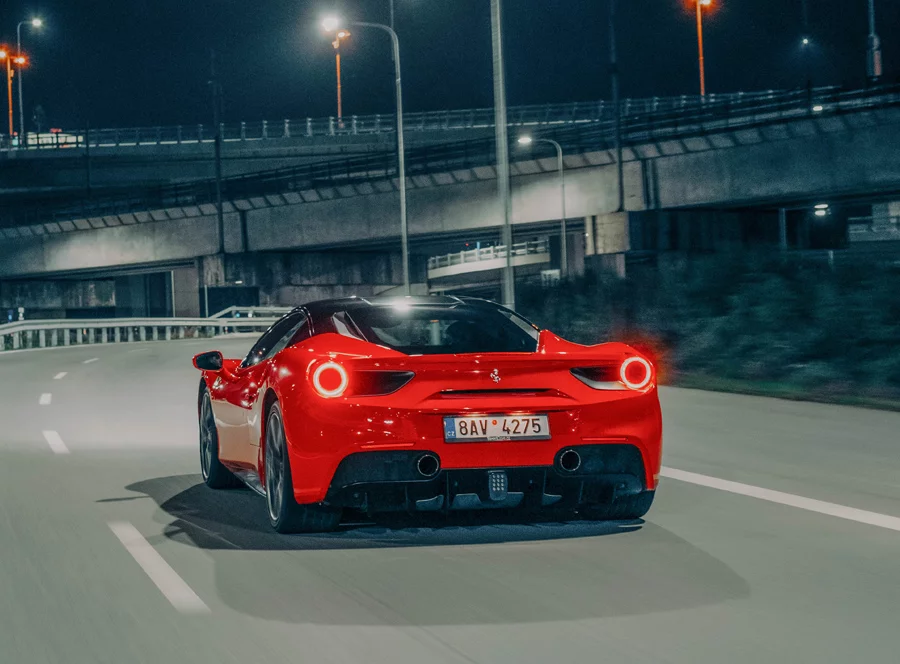 Ferrari 488 GTB vs. Lamborghini Gallardo LP560