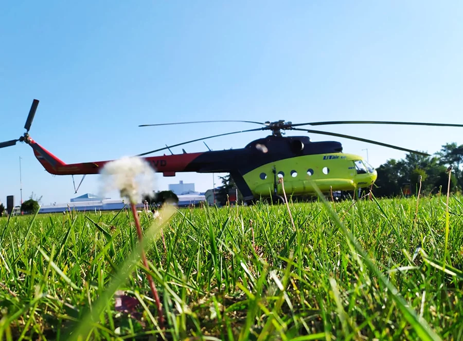 Tandemový seskok z vrtulníku MI-8