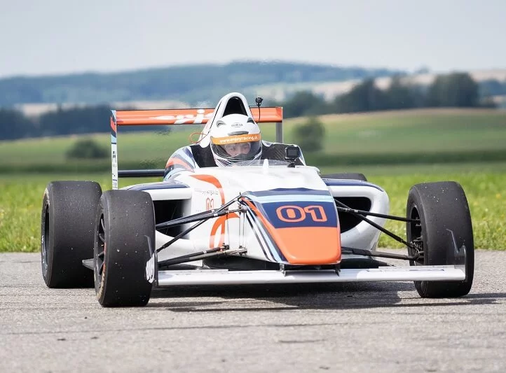 Jízda ve formuli F4 - 6 kol