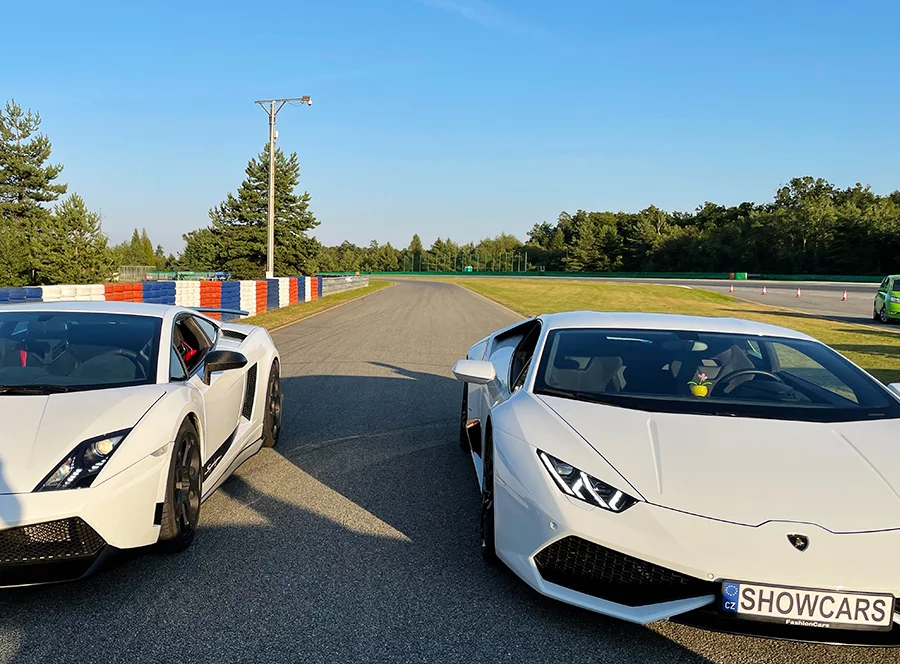 Jízda v Lamborghini na polygonu Most - 4 kola
