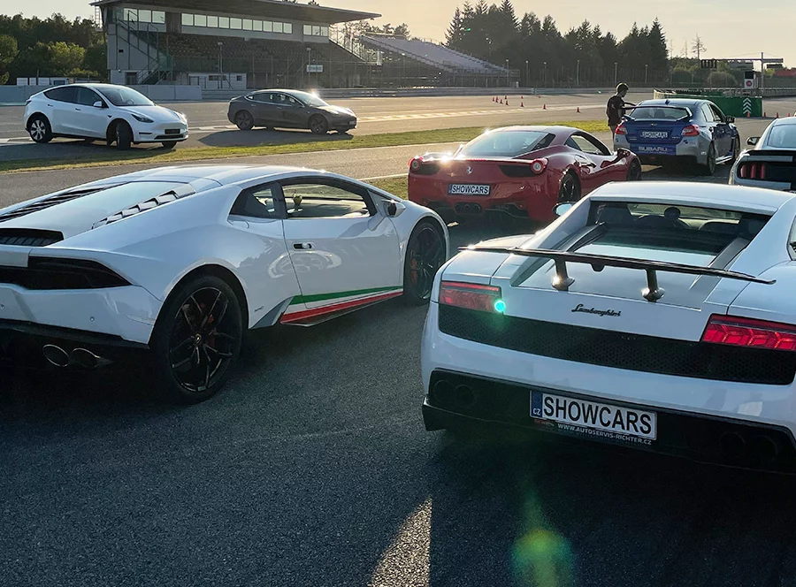 Jízda v Lamborghini na polygonu Most - 4 kola