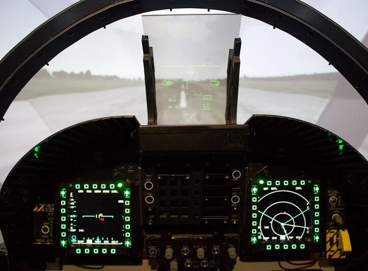 Let na simulátoru stíhačky F/A-18 Hornet 