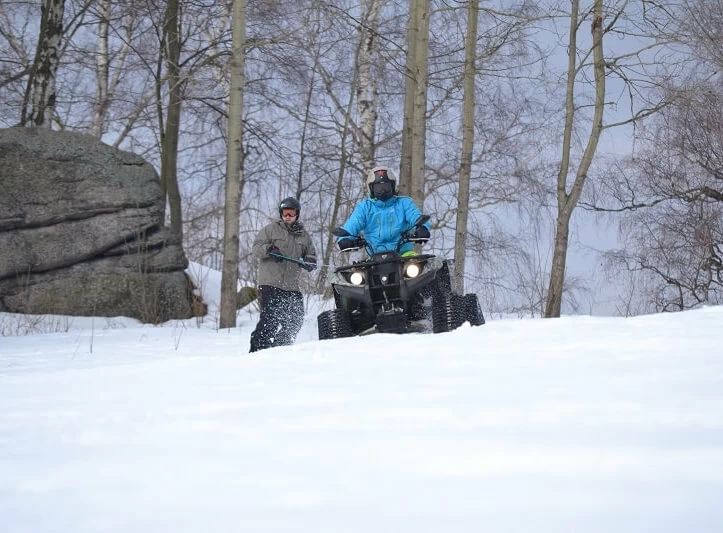 2 kola motoskijöringu 