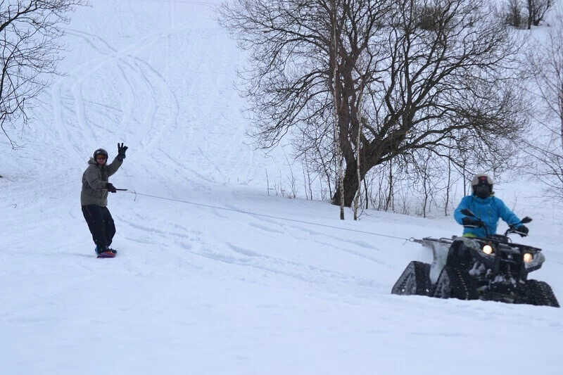 2 kola motoskijöringu 