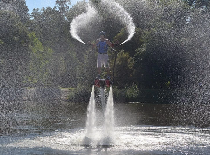 Flyboarding v Hradci Králové