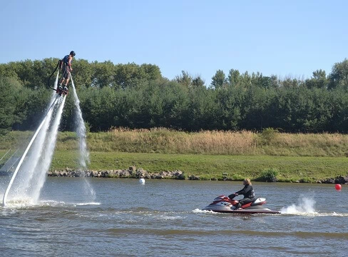 Flyboarding v Hradci Králové