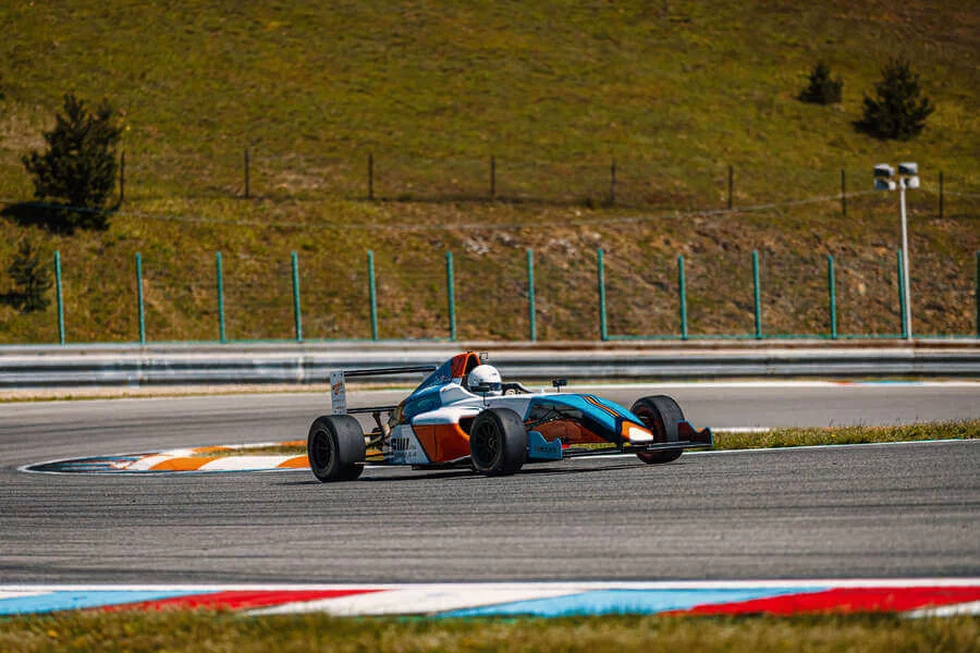 Zážitková jízda ve voze Ariel Atom 3.5