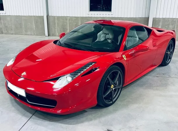 Lamborghini Huracán LP610-4 vs. Ferrari 458 Italia