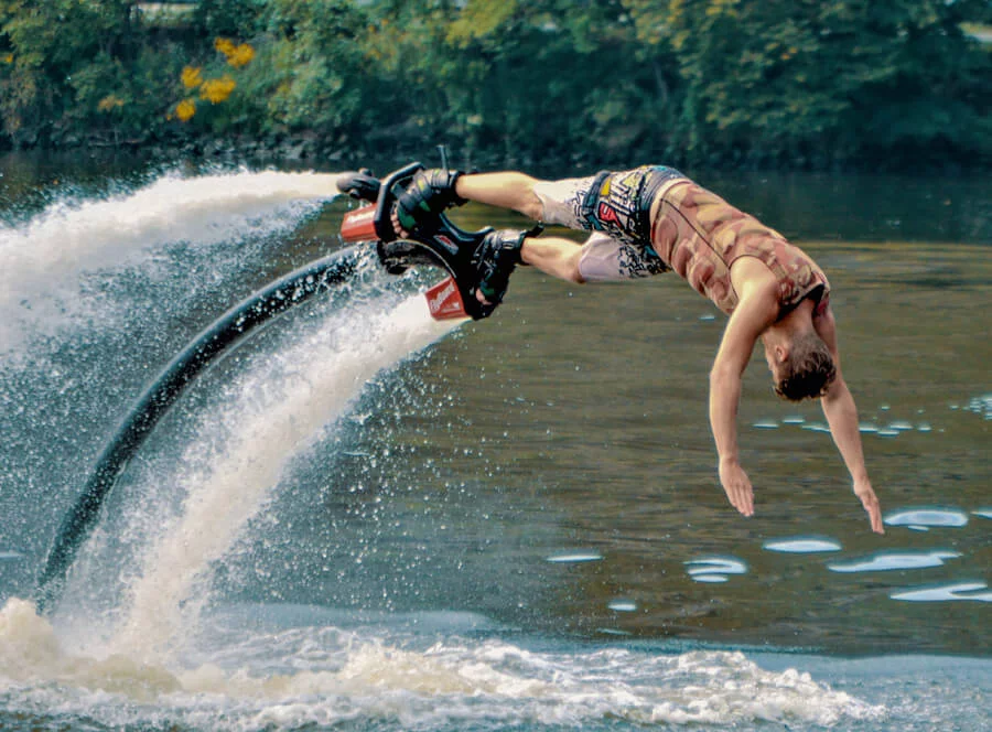 Flyboarding ve Vraném nad Vltavou