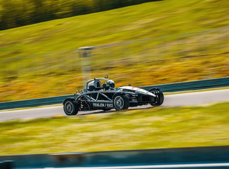 Zážitková jízda ve voze Ariel Atom 3.5