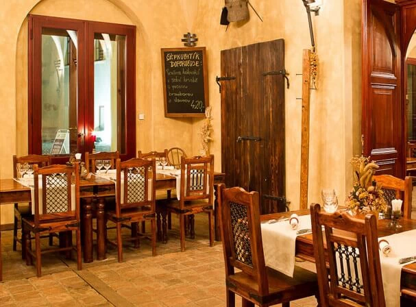 Zámek Zbiroh - prohlídka s gastronomickým zážitkem