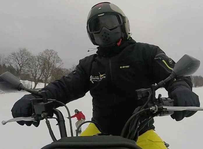 Adrenalinový motoskijöring