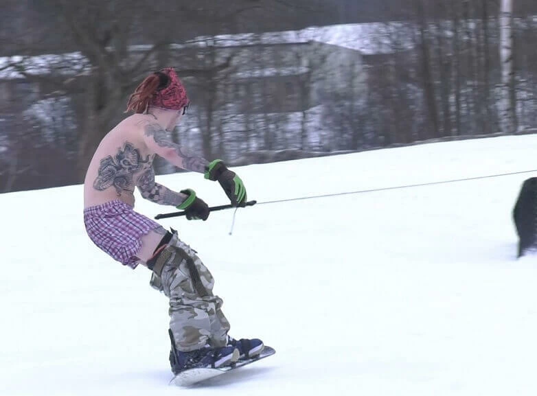 2 kola motoskijöringu 