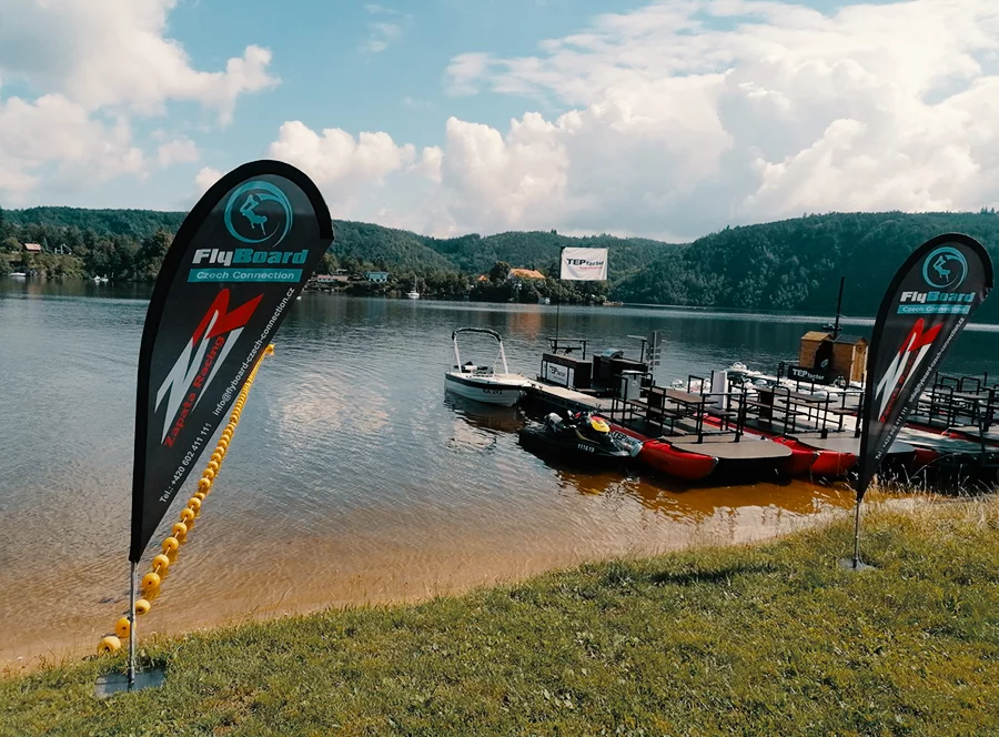 Flyboarding na Hostivařské přehradě