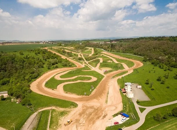 Jízda v závodní buggy na uzavřené trati