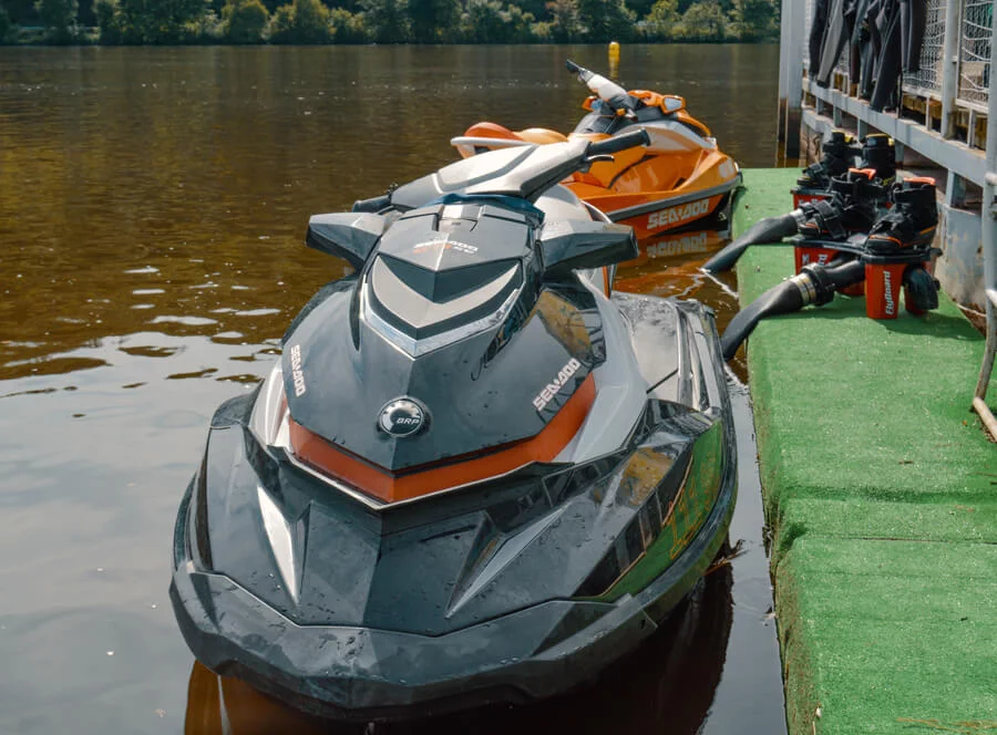 Flyboarding ve Vraném nad Vltavou