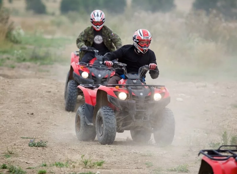 Adrenalinová jízda na čtyřkolce
