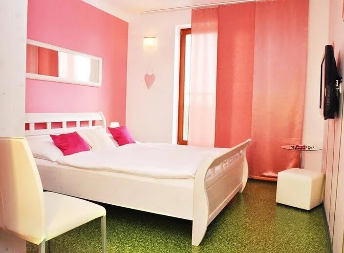 Noc v design hotelu Romantick