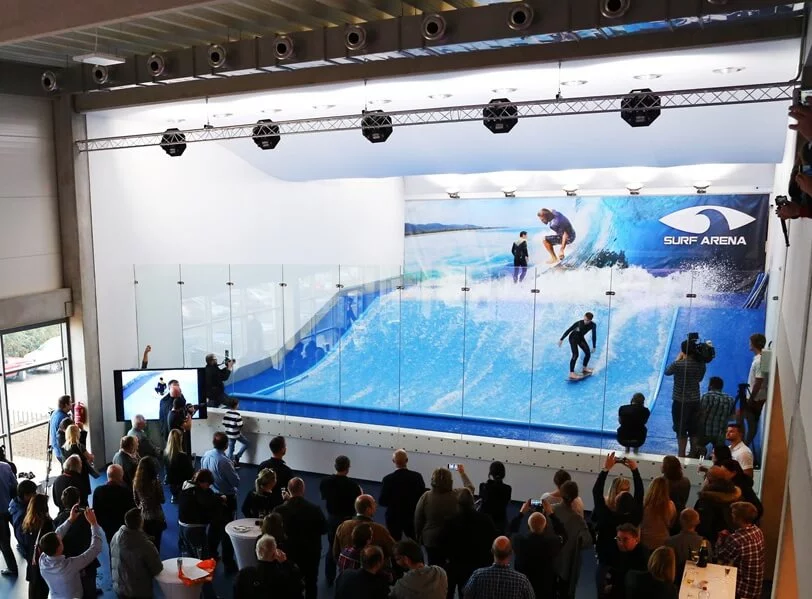Rodinný indoor surfing