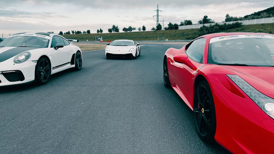 Jízda ve Ferrari 458 Italia na okruhu