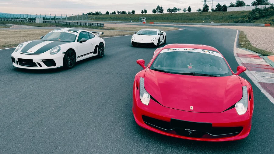 Jízda ve Ferrari 458 Italia na okruhu