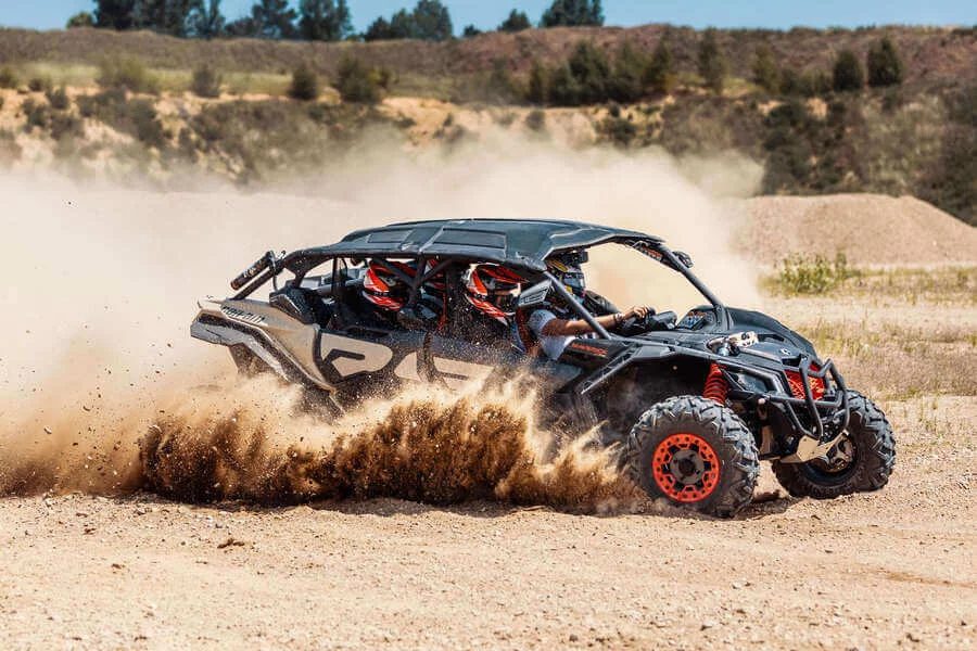 Rodinná jízda v dakarské buggy Rodinná jízda v dakarské buggy