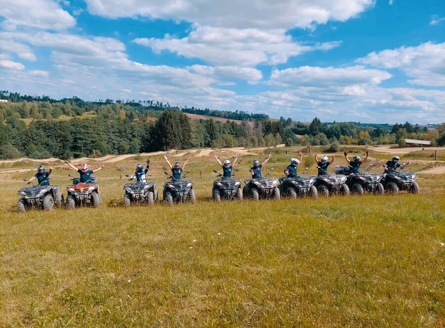 Extreme jízda na čtyřkolce standard