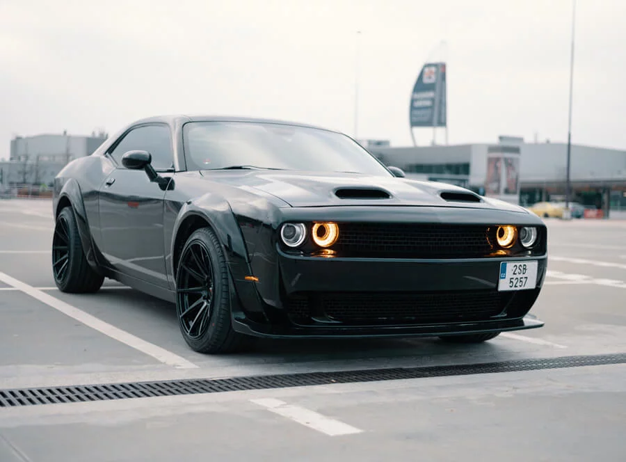 Pronájem legendy Dodge Challenger