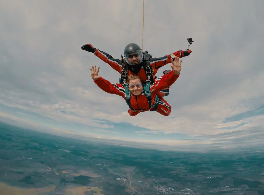 Tandemový seskok z výšky až 4200 m v Rakousku