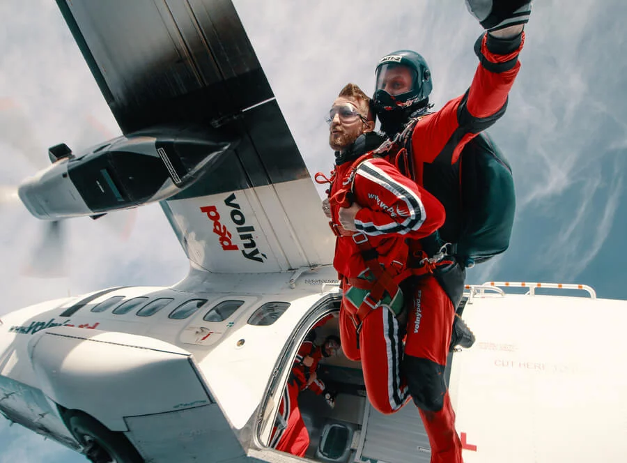 Tandemový seskok ze 3000 m